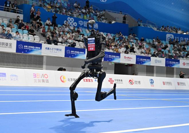 兴兴:用遥控追求极致速度;蔡浩宇AI游戏上架2719元|极客早知道开元棋牌试玩Sam Altman:AI存在泡沫;宇树机器人夺金王(图9) 兴兴:用遥控追求极致速度;蔡浩宇AI游戏上架2719元|极客早知道开元棋牌试玩Sam Altman:AI存在泡沫;宇树机器人夺金王(图9)